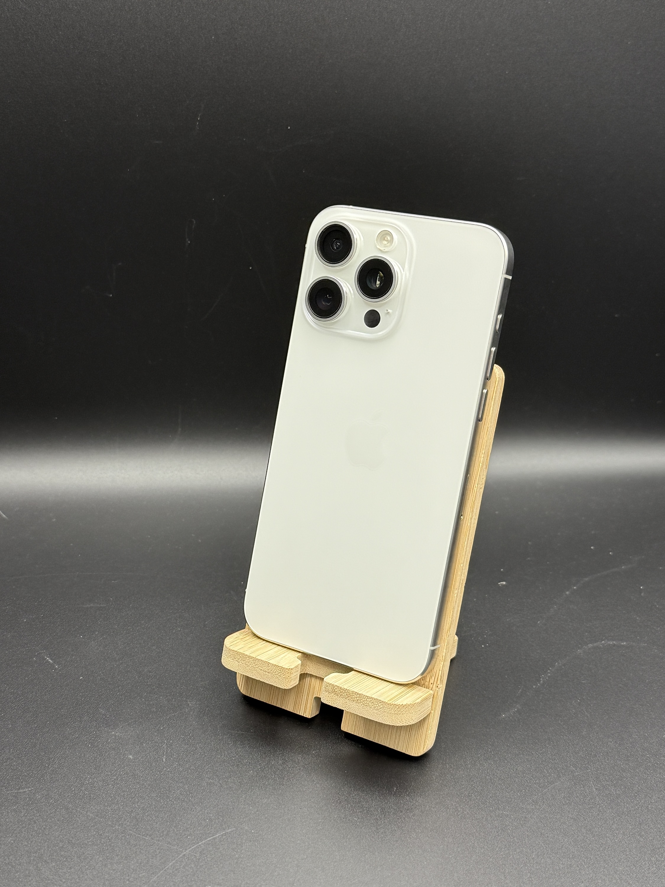 IPHONE 15 PRO MAX 256GB BLANCO TITANIO COMO NUEVO - Imagen 2