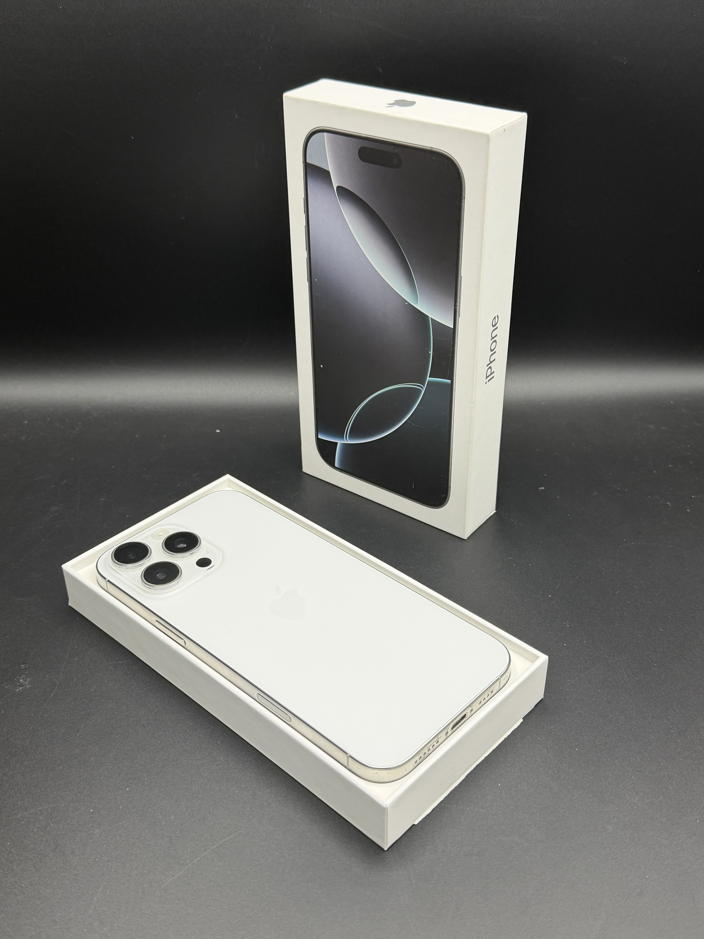 IPHONE 16 PRO MAX 256GB BLANCO TITANIO COMO NUEVO - Imagen 2