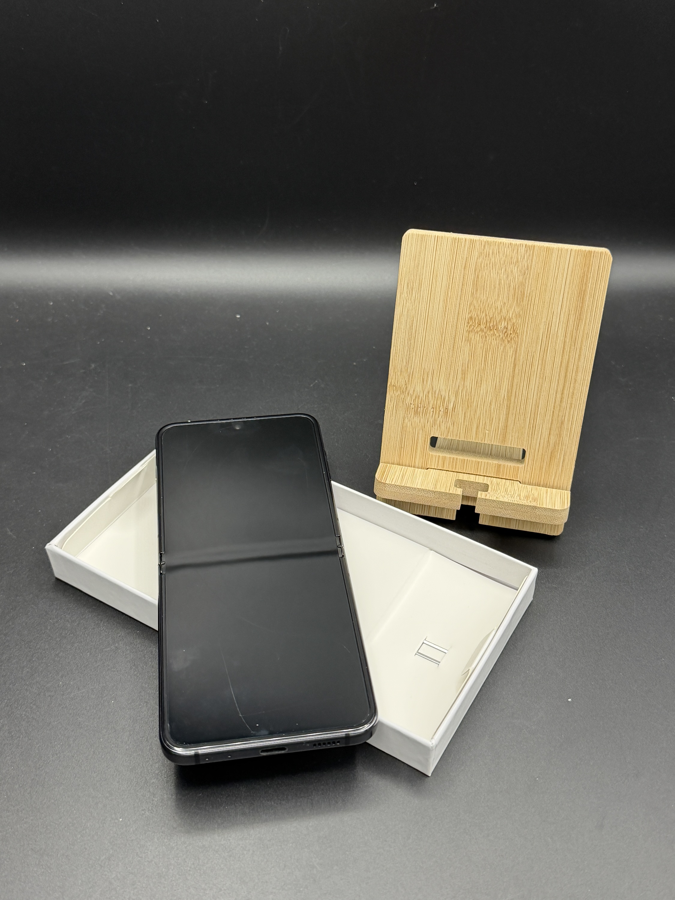 SAMSUNG Z FLIP5 5G 256GB MENTA COMO NUEVO - Imagen 3