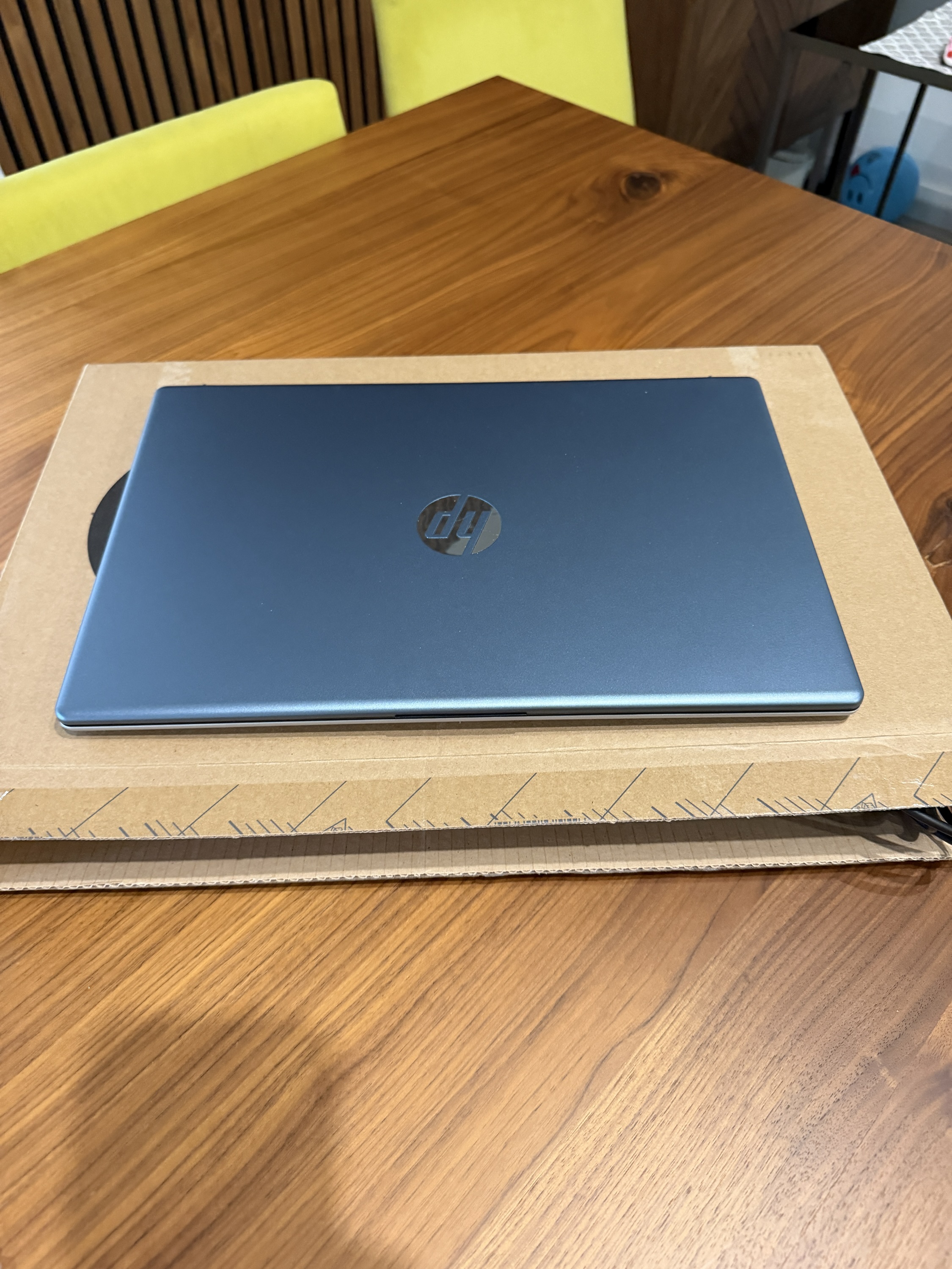 HP 15-fd0079ns i5 15” 1tb 16gb COMO NUEVO - Imagen 3