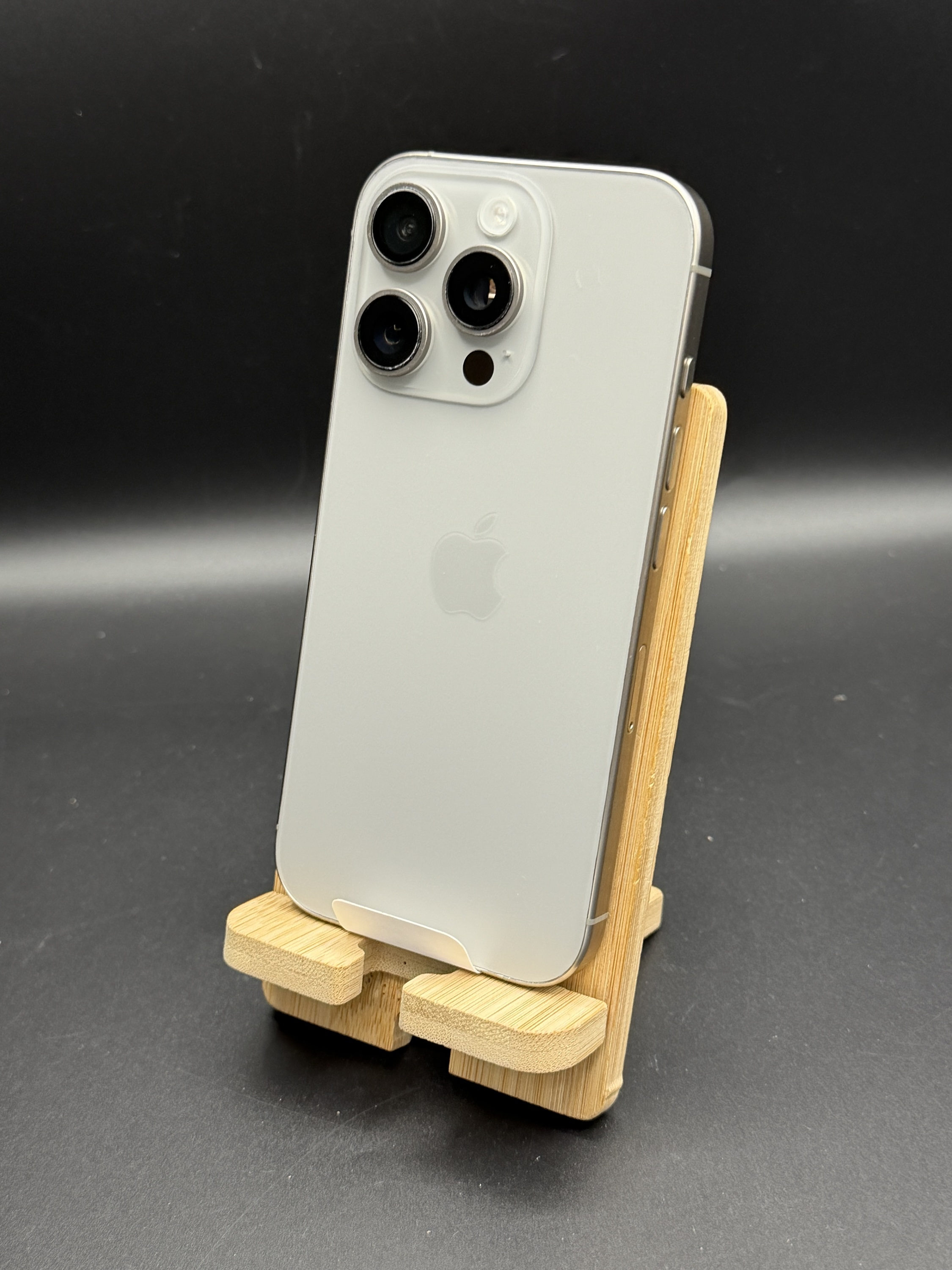 IPHONE 16 PRO 128GB TITANIO NATURAL COMO NUEVO - Imagen 3