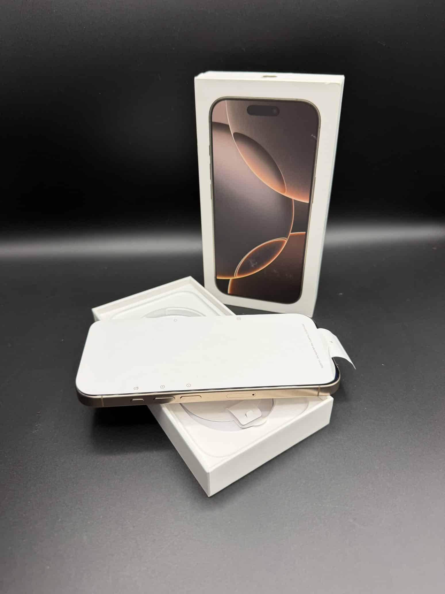 IPHONE 16 PRO 256GB DESIERTO COMO NUEVO - Imagen 3